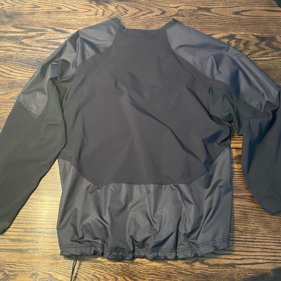 Nike Dry Fit pullover windbreaker. Excellent condition.Non smoking home. - Picture 4 of 4